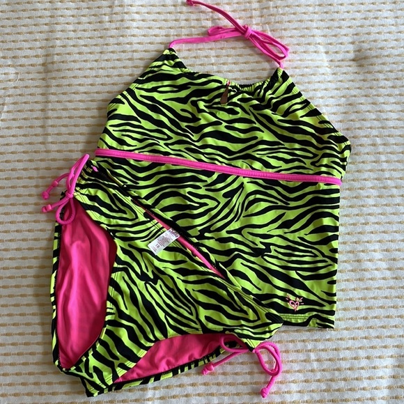 𝅺JUSTICE & OLD NAVY swim suit lot - Picture 2 of 9